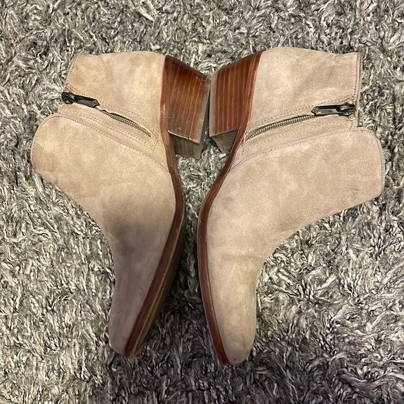 SAM EDELMAN Petty Bootie Suede - Picture 3 of 7
